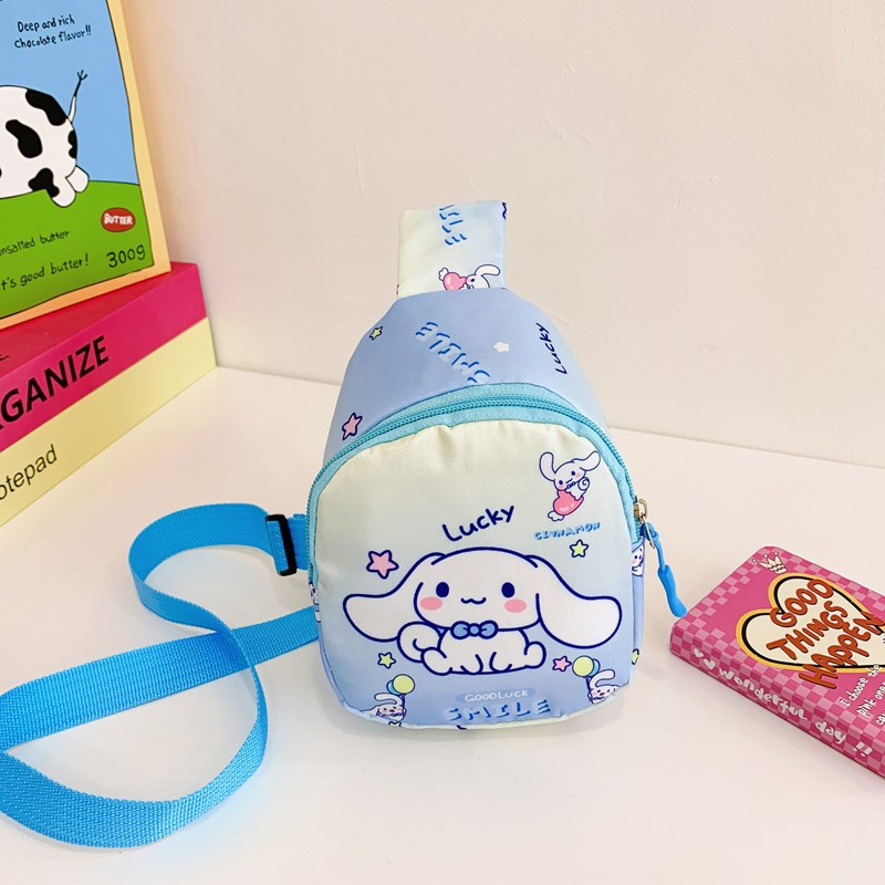 The new children's bags are cartoonish and cute. Boys and girls can carry small crossbody backpacks when going out. Baby coin purses and children's chest bags details Picture