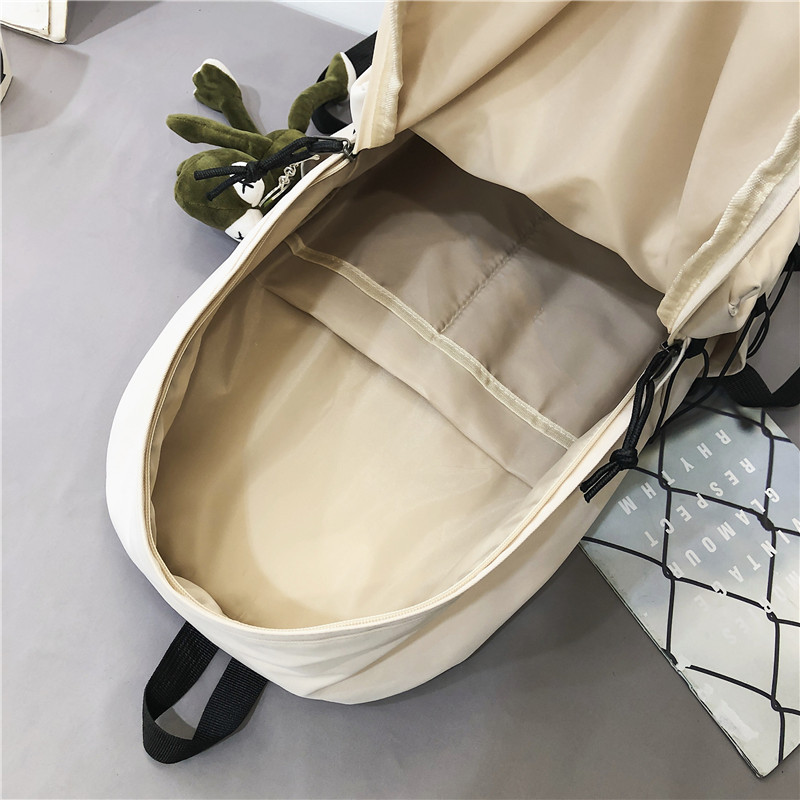 New large-capacity Japanese-style Instagram minimalist college couple casual travel backpack for high school girls Application Scenario