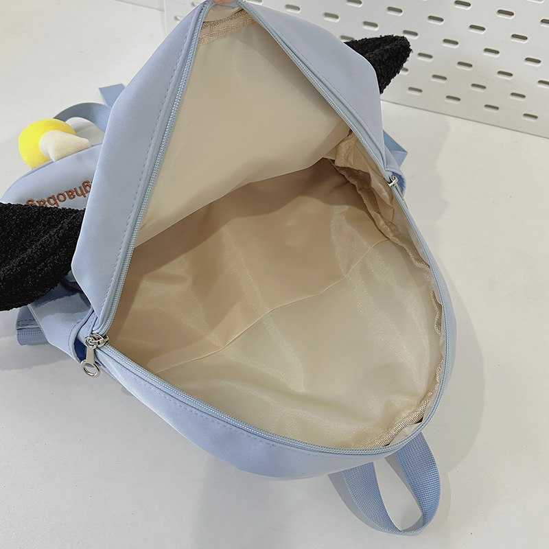 Cute new cartoon mini schoolbag, Japanese-style soft girl, playful doll backpack, versatile and casual backpack Application Scenario