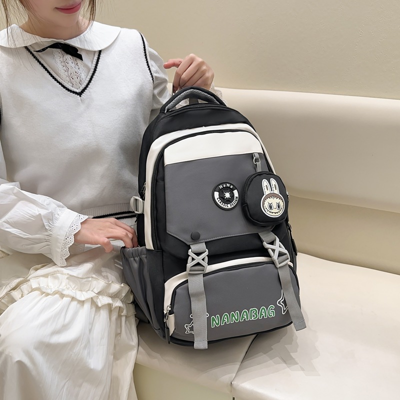 High appearance level schoolbag for girls, large-capacity color-blocking backpacks for junior and senior high school students, and lightweight backpacks for primary school students in grades four, five and six details Picture