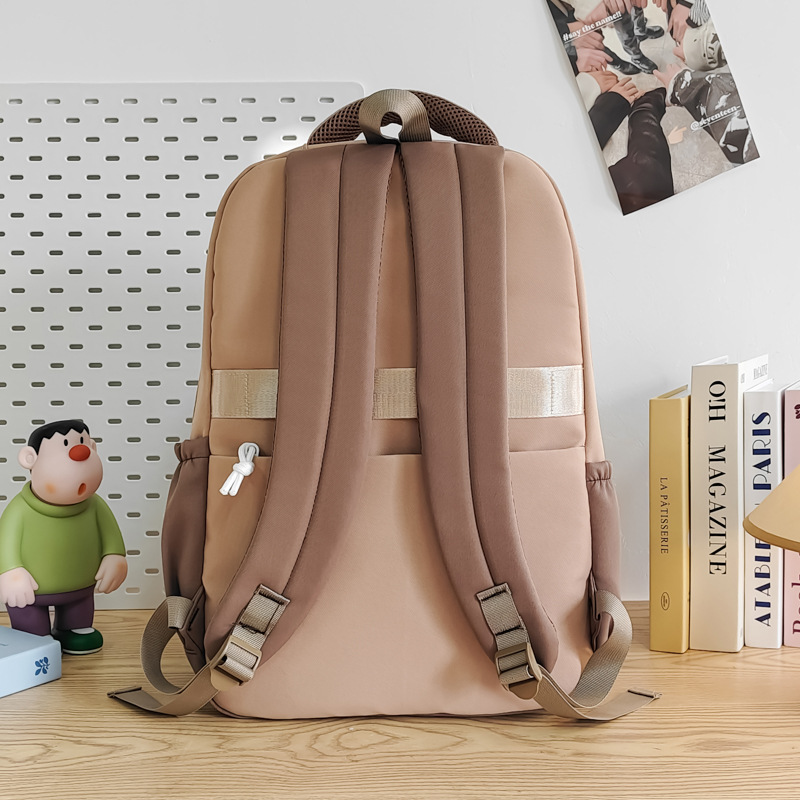 A versatile Korean-style, simple, large-capacity schoolbag for junior and senior high school students, lightweight, lightweight, durable and casual backpack Specification drawing