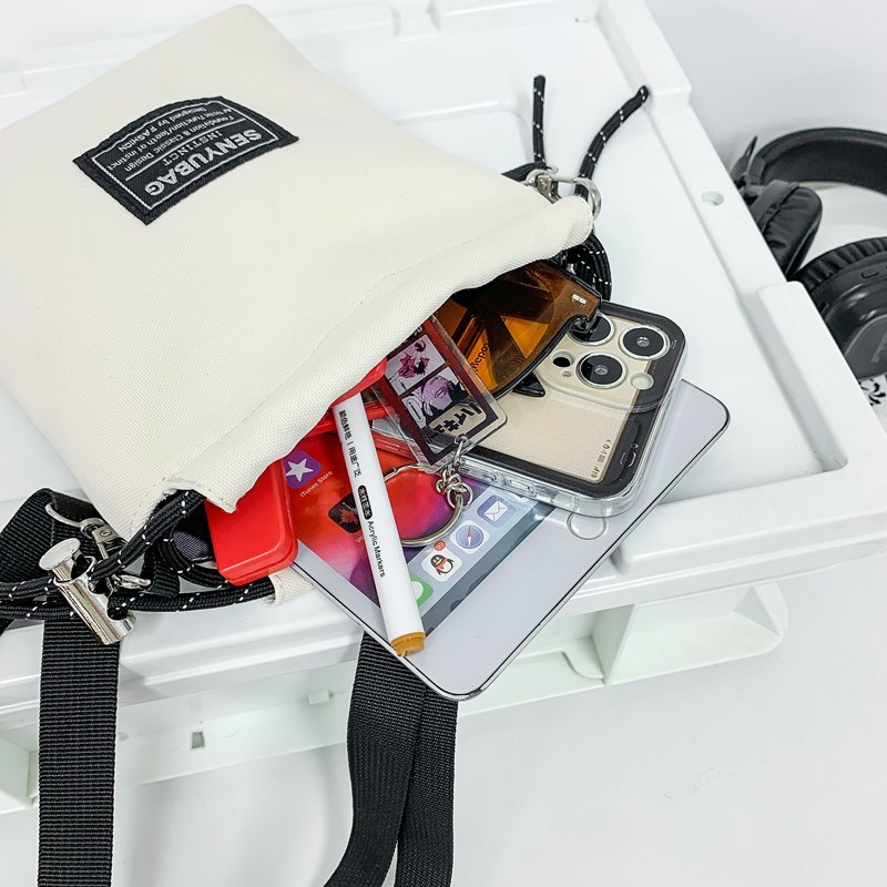 Korean style Instagram streetwear brand personalized crossbody bag with drawstring closure, outdoor sports small bag, cool couple's dancing shoulder bag Application Scenario