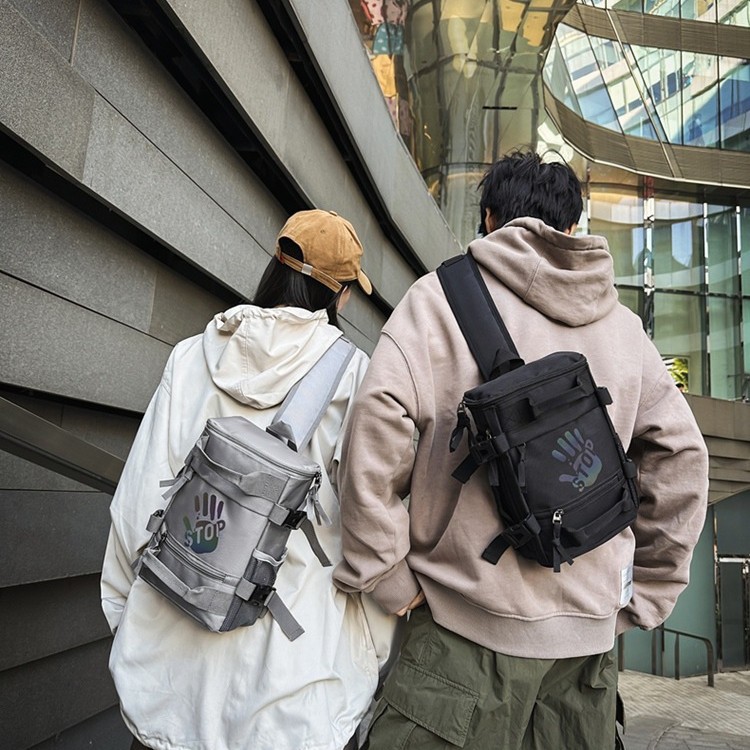 New large-capacity fashionable workwear single-shoulder bag, casual waterproof and versatile crossbody bag, niche travel backpack details Picture