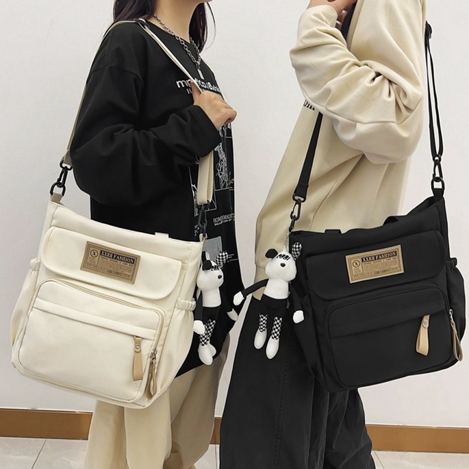 New men's trendy crossbody bag, student tutorial bag, class bag, female high school student book bag, large-capacity commuting crossbody bag details Picture