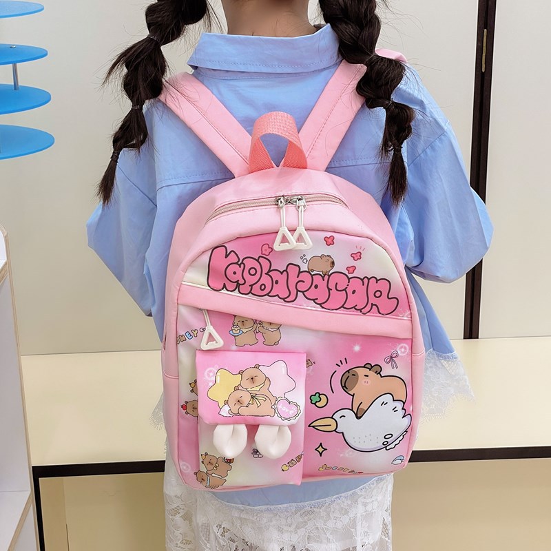 2025 New large-capacity children's bag, niche design, cute backpack and backpack, trendy and simple spring bag Application Scenario