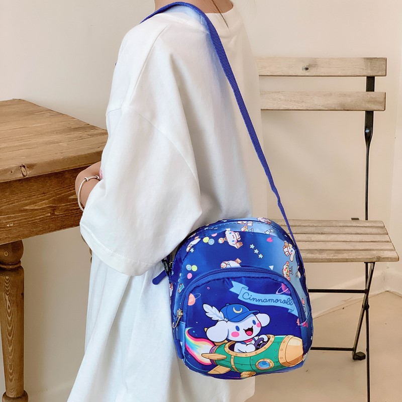 Cartoon Children's Coin Purse 2025, Cute Kuromi Casual small chest Bag for girls, Stylish crossbody bag for outdoor outings Application Scenario