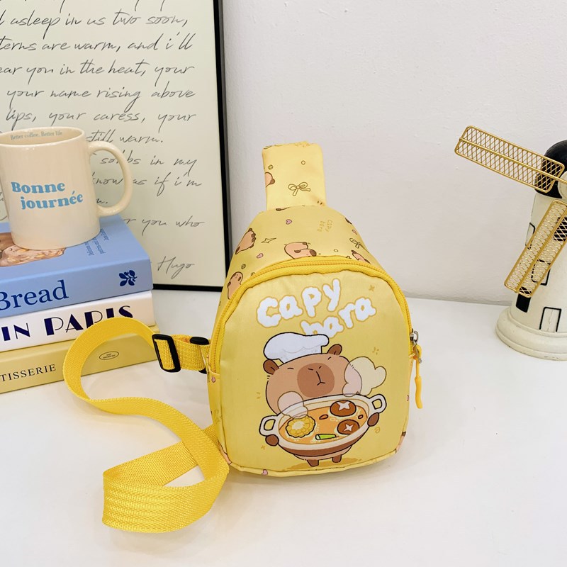 Spring 2025 new children's bag with cartoon pattern, single-shoulder crossbody bag, fashionable baby storage bag for going out and playing details Picture