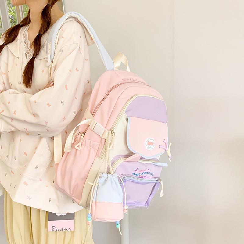 A new high-appearance, college-style ins backpack for junior and senior high school students, featuring a casual, simple and lightweight design with a large capacity for commuting details Picture