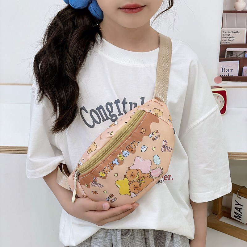 2025 Summer New cartoon cute children's bags, boys' and girls' accessories, small chest bags, casual travel princess waist bags Application Scenario