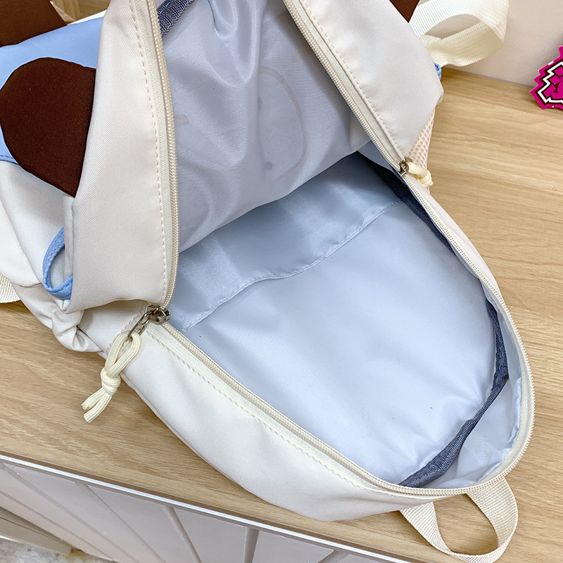 Cute girl's mini lightweight backpack for going out 2025 Spring New style Cute baby spring outing small schoolbag Application Scenario