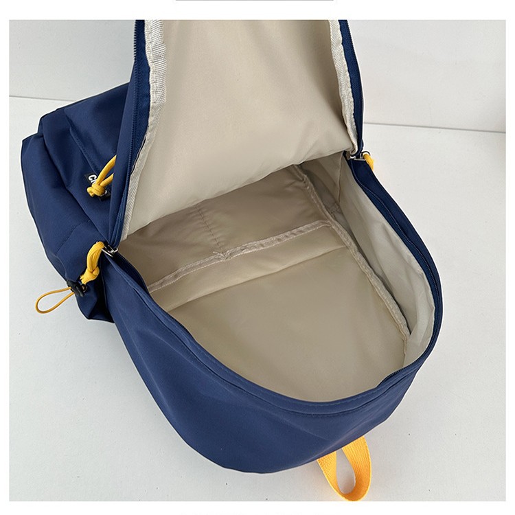 The 2025 new style backpack is a trendy casual travel bag with large capacity and high appearance level. It is a fashionable backpack for grades 1 to 6 Application Scenario