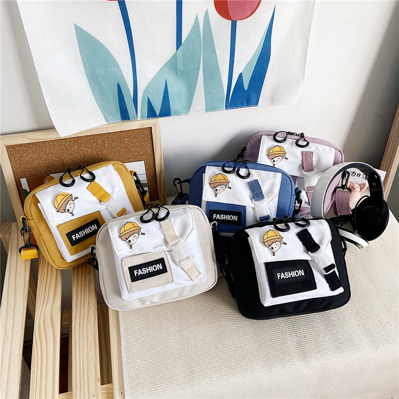 Japanese ins nylon bag for women 2025 new style, trendy, fashionable and artistic small square bag, cute student single-shoulder crossbody bag full figure