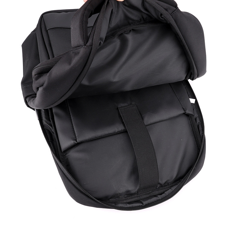 New cross-border business backpack for men, commuter computer bag, lightweight business travel backpack, large-capacity backpack Application Scenario