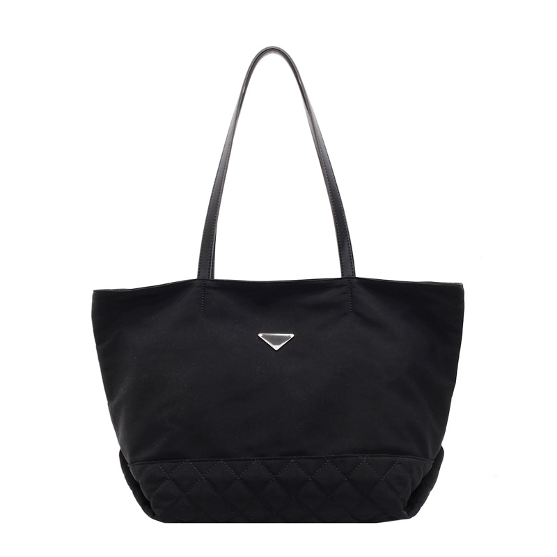 A fashionable and stylish large-capacity casual bag for women, a simple and versatile single-shoulder tote bag for spring 2025 Item Picture