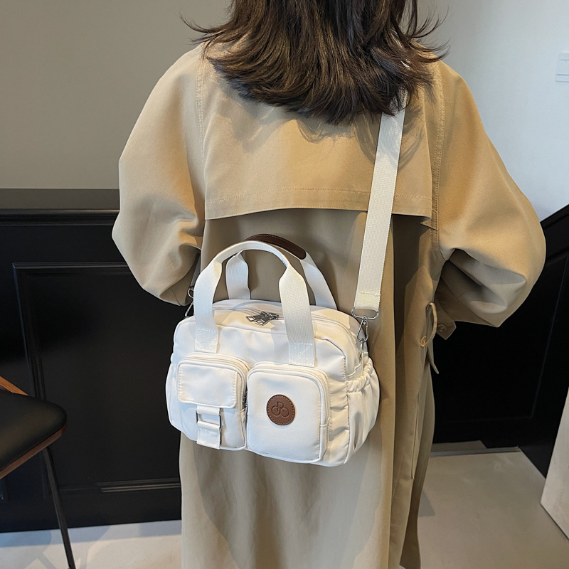 Casual Tote bag for women, large capacity 2024 new hand-held canvas bag, high-end daily commuting, single-shoulder crossbody bag details Picture