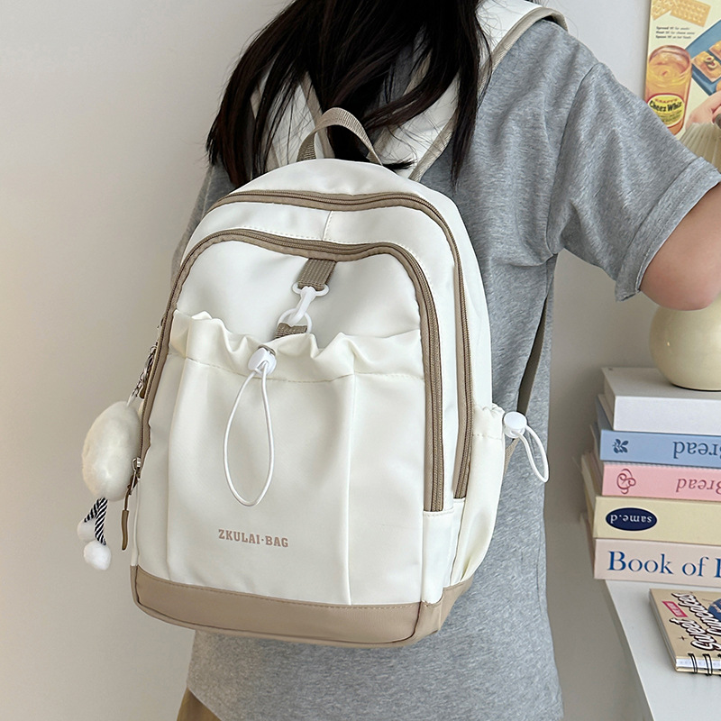 College-style simple small backpack, Japanese-style ins fresh and clean children's travel backpack, fashionable mom with kids backpack details Picture