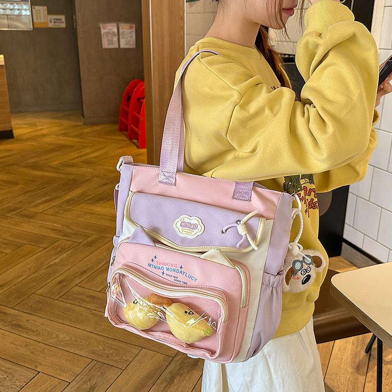 The 2025 new Japanese-style ins cute, high appearance level, large-capacity tutorial bag, versatile, casual, light and sweet single-shoulder bag full figure