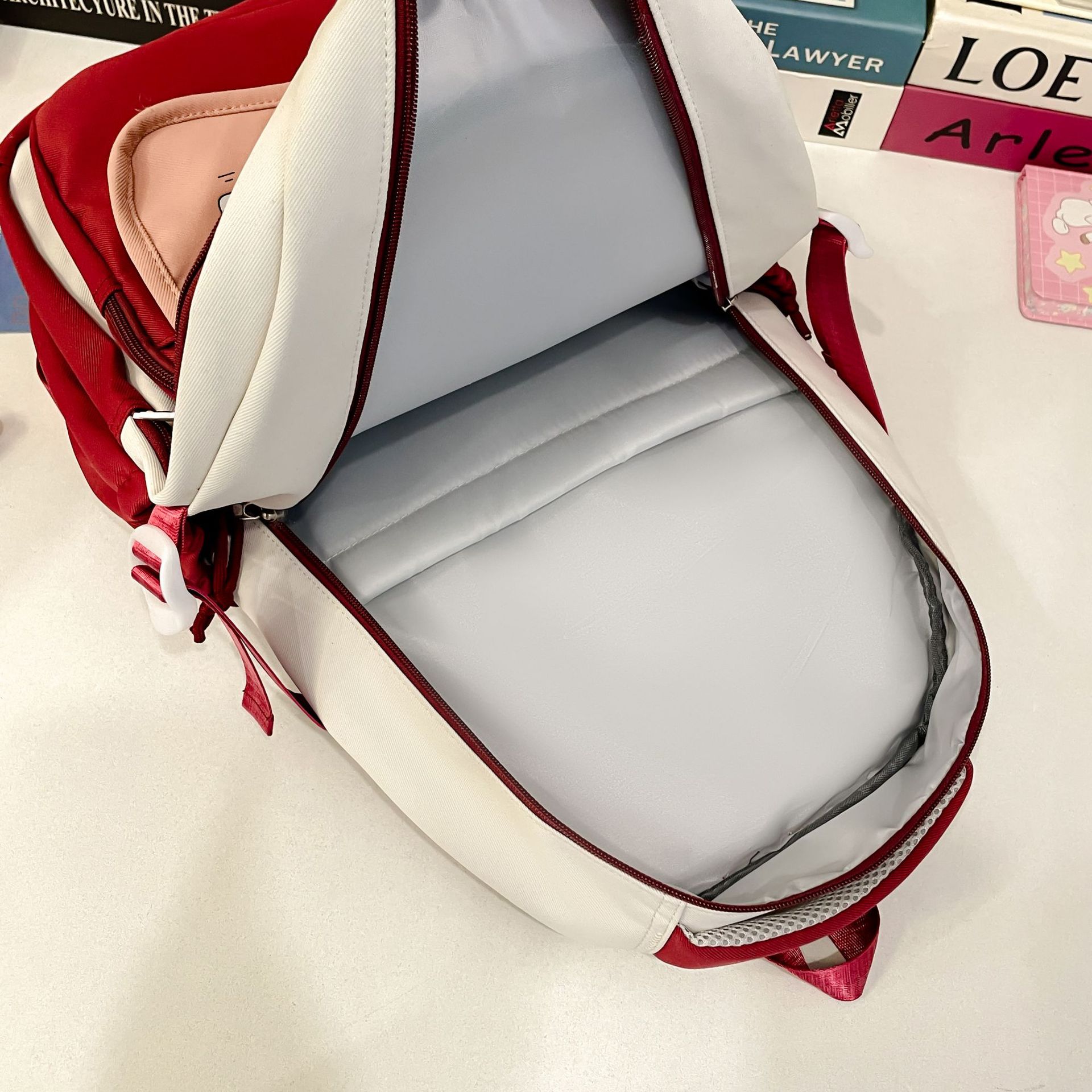 Color-blocking cartoon large-capacity multi-compartment schoolbag, versatile high appearance level backpack, simple and casual travel bag for going out Specification drawing
