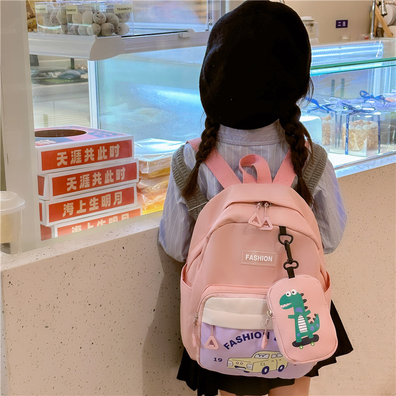 Super cute children's schoolbag for girls, first grade primary school students, shoulder protection, cute and lightweight backpack for kindergarten Application Scenario