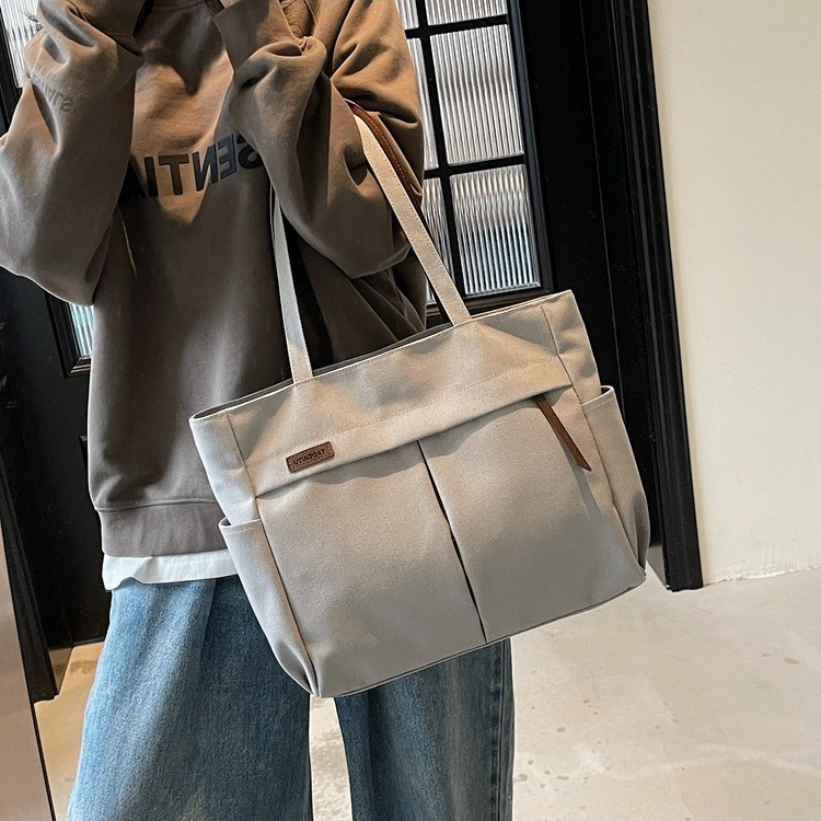 2025 New large-capacity versatile single-shoulder retro underarm bag, fashionable and versatile tote bag, casual and simple single-shoulder bag details Picture
