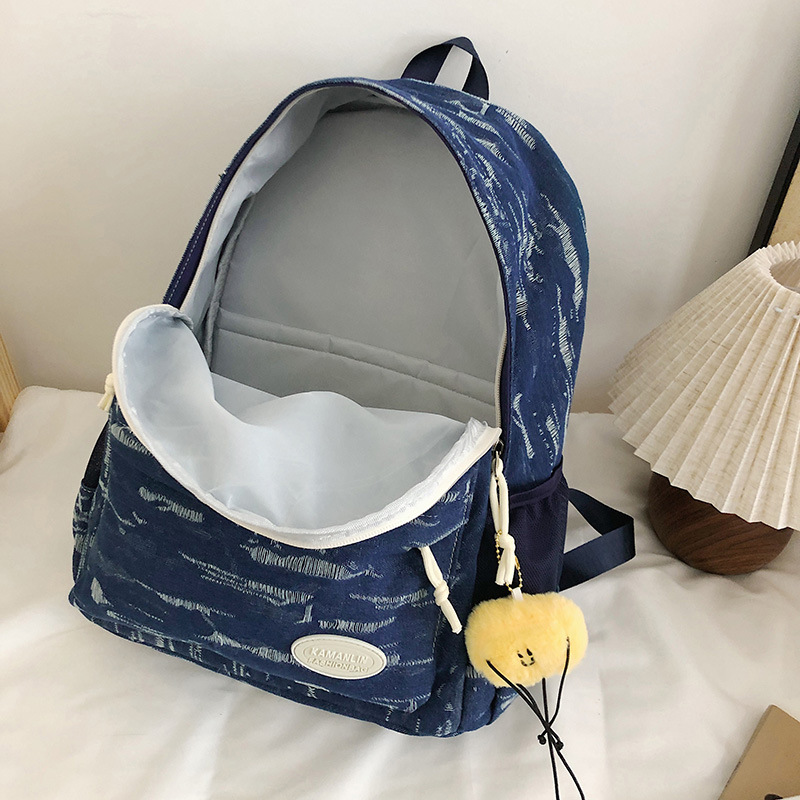 High appearance level backpack, retro washed denim backpack, Korean ins school style, lightweight schoolbag for junior and senior high school students Application Scenario