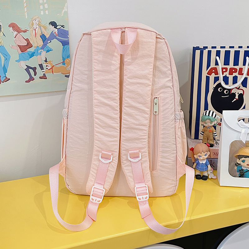 2025 New large-capacity, sweet and cute college student schoolbag, Korean style fresh and versatile backpack, casual and lightweight bag Application Scenario