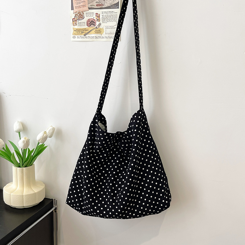 Korean-style Instagram retro polka dot niche individuality crossbody bag, cute and versatile single-shoulder bag for girls and students, tote bag Specification drawing