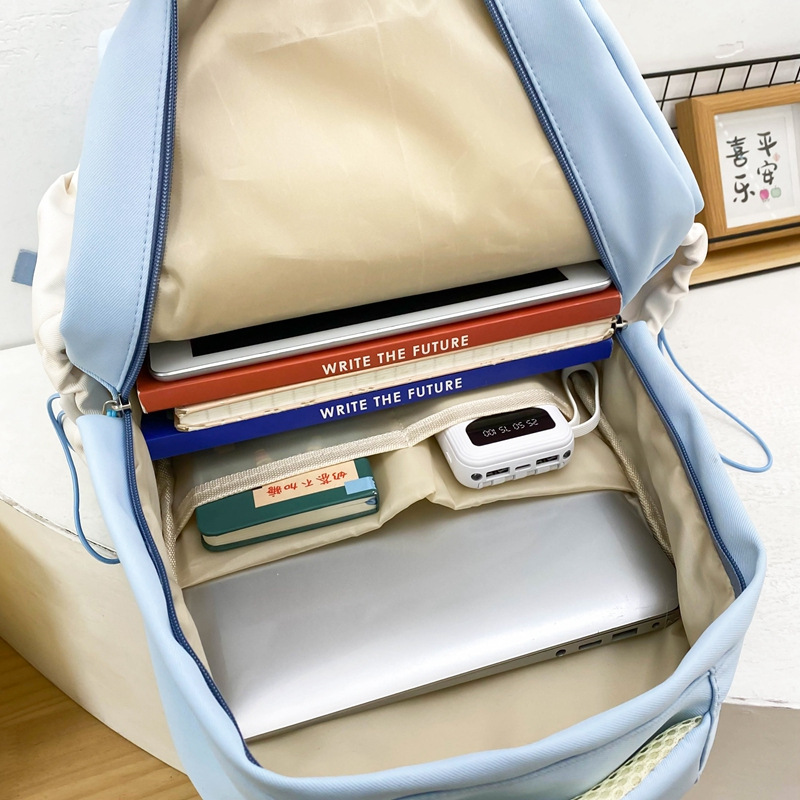A new high-appeal, fresh and sweet dopamine candy-colored backpack for junior and senior high school students, featuring a lightweight and large-capacity backpack Application Scenario