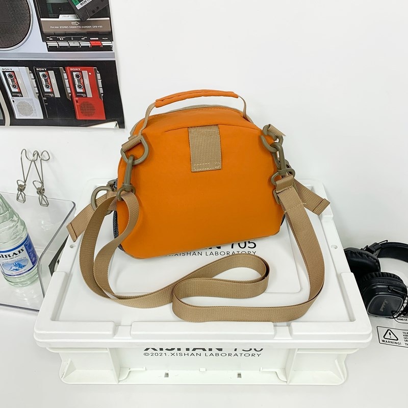 Korean-style versatile water-resistant crossbody bag, mountain-style multi-purpose lightweight small bag, casual and personalized sports single-shoulder bag Specification drawing