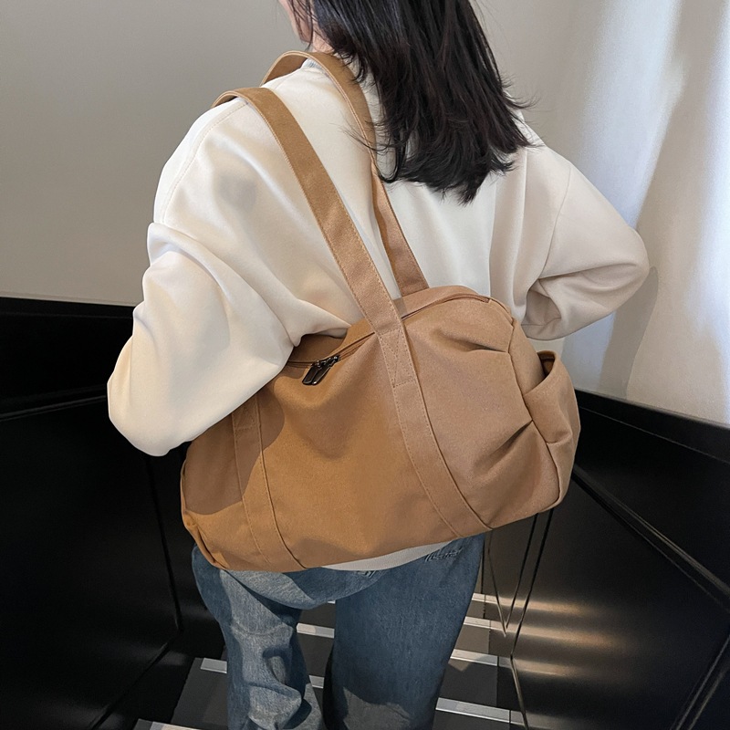 2025 New Korean-style fashionable and versatile single-shoulder bag, large-capacity commuter handbag, casual, simple and lightweight tote bag full figure