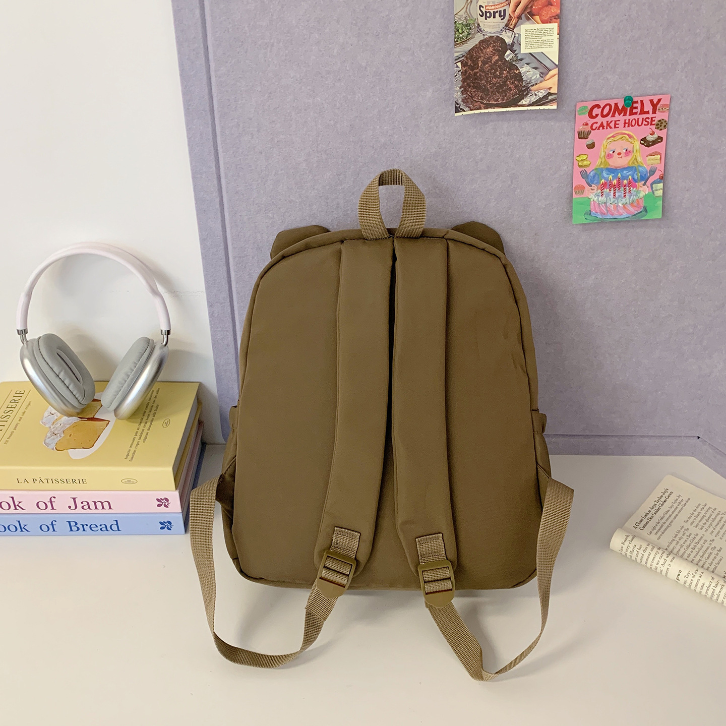 The new Japanese-style ins fresh, sweet and cute cartoon bear backpack is a simple, lightweight and versatile backpack for grades 3-6 Specification drawing