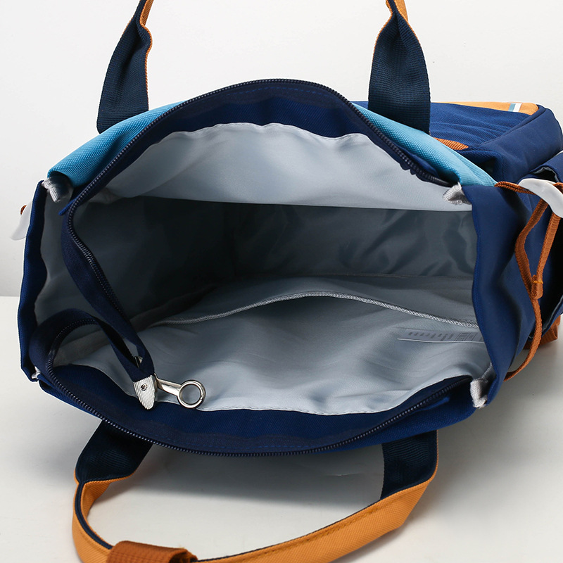 Versatile primary school schoolbags, lightweight and waterproof, boys' and girls' tutorial bags, handbags, art bags, large-capacity backpacks Application Scenario