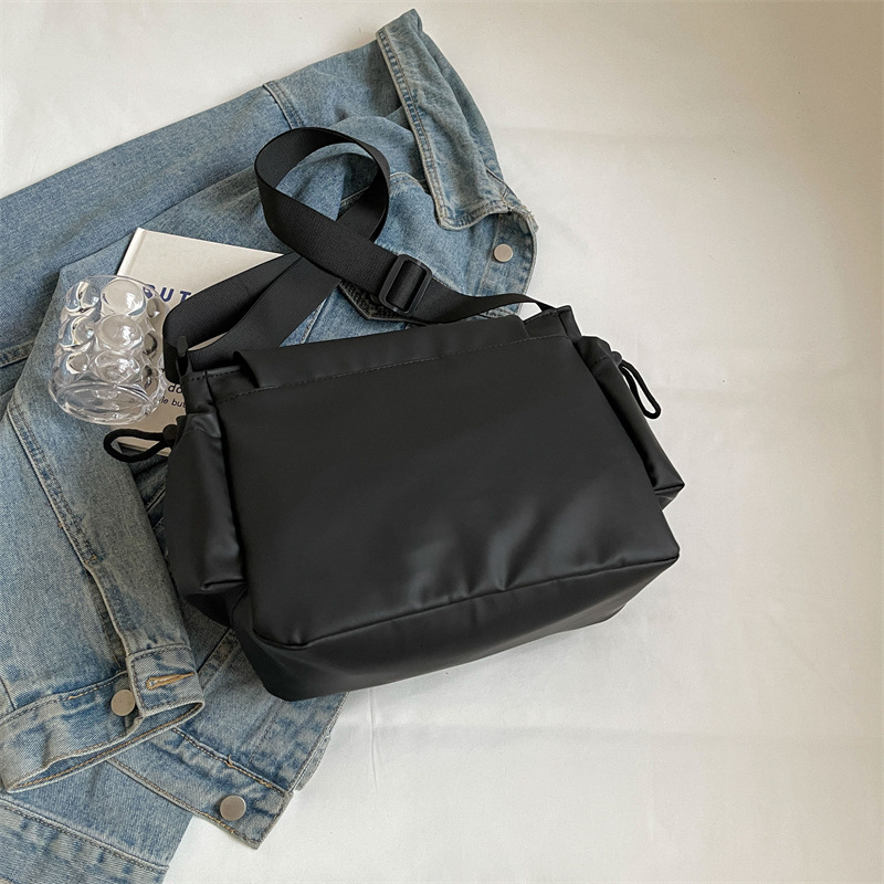 Workwear-style crossbody bag, men's trendy brand, Japanese hip-hop Instagram crossbody bag, sporty and casual, cool and stylish women's cycling single-shoulder bag Specification drawing