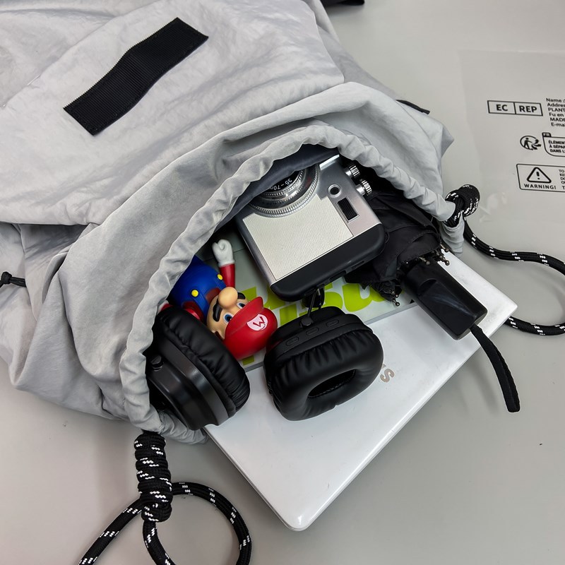 New drawstring women's and men's casual backpacks, niche crossbody bags, women's bags, versatile designs, and high-end backpacks Application Scenario