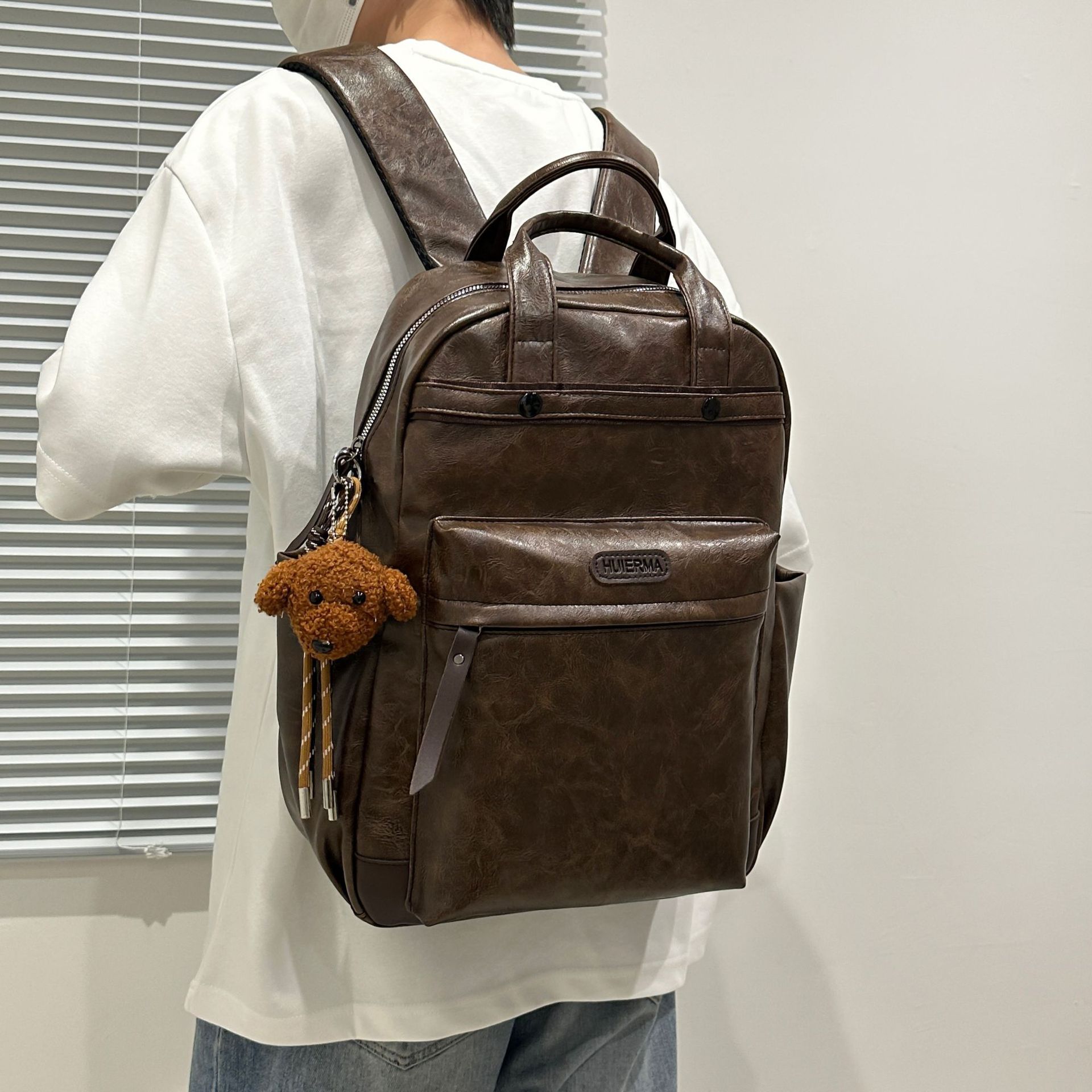 New fashionable, retro and simple college student computer bag handbag, high school student lightweight commuting large-capacity backpack details Picture