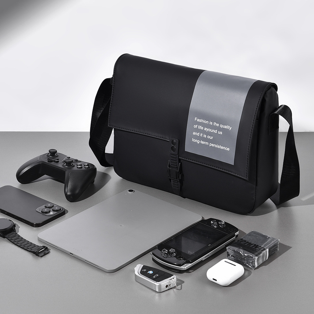New lightweight and casual single-shoulder crossbody bag, simple letter crossbody bag, unisex small bag, outdoor travel crossbody bag details Picture