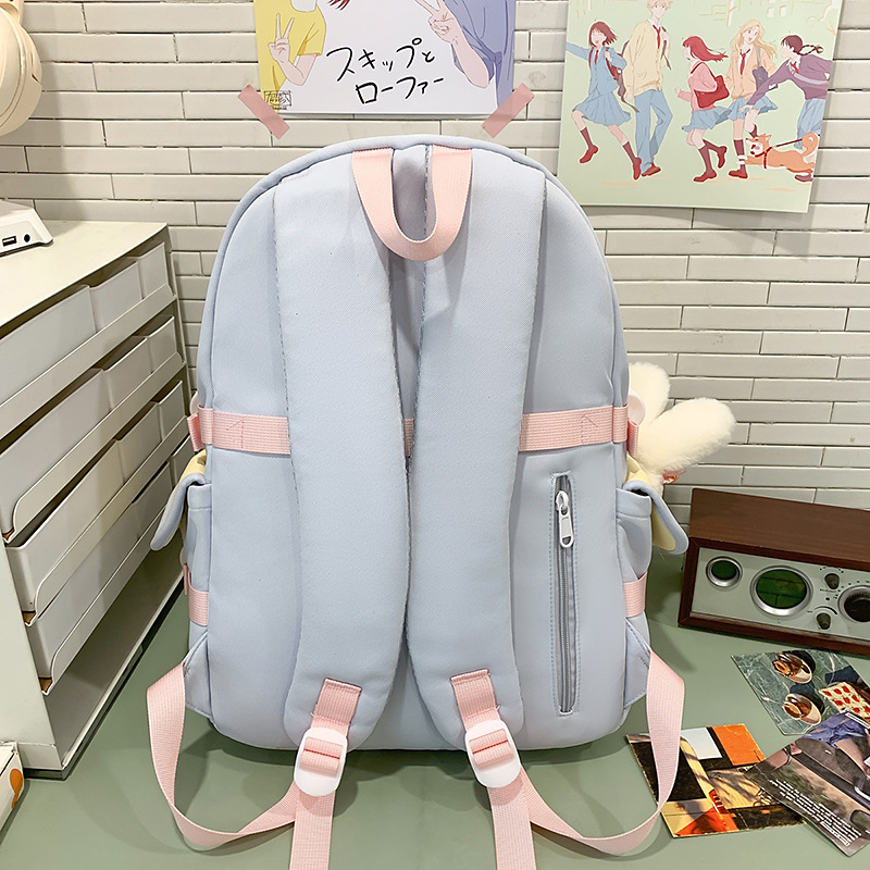 This new college style backpack features a high level of appearance, is fresh, cute and soft. It is a versatile large-capacity backpack with contrasting colors for commuting Specification drawing