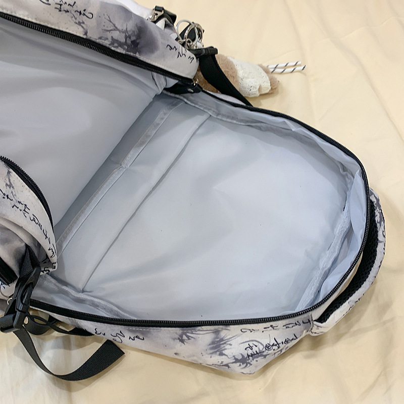 High-appearance-level schoolbag, large-capacity backpack for female junior high school students, backpack for female college students, high school casual computer travel bag Application Scenario