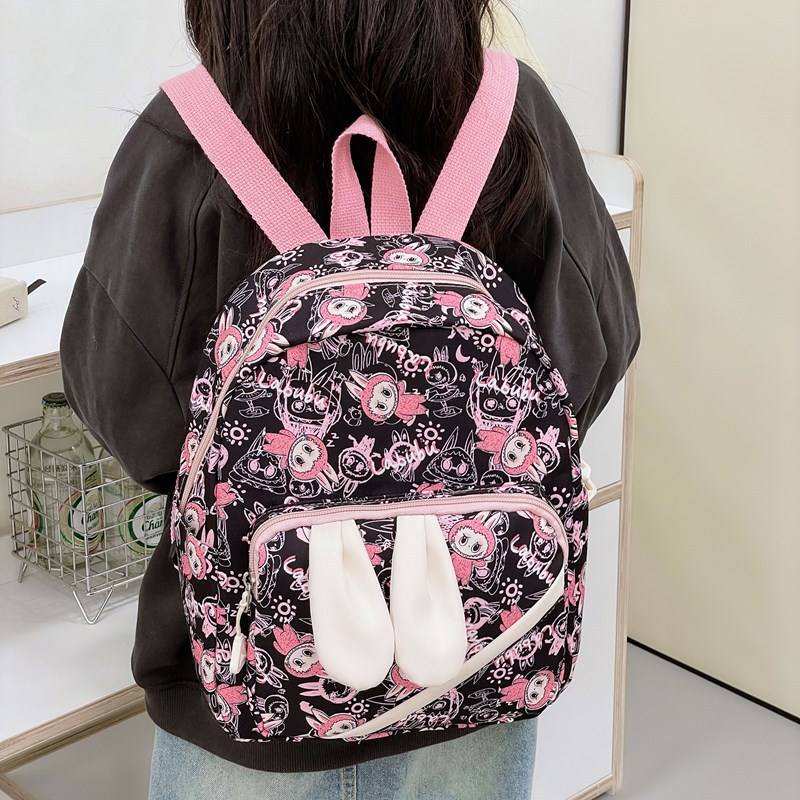 2025 New cute cartoon backpack for boys and girls in kindergartens, cute and stylish small schoolbags, casual and trendy small bags Application Scenario