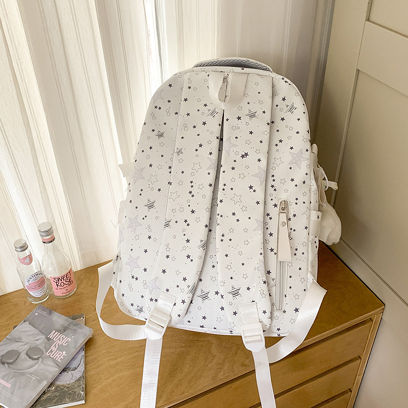 A new high-appearance-level, fresh and sweet star and moon backpack from Japanese Instagram, a casual and lightweight backpack for junior and senior high school students Specification drawing