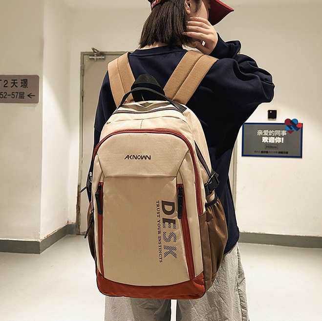 A cool and trendy travel backpack for high school students on Instagram, a simple and casual backpack for college students and couples full figure