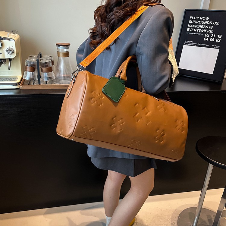 Korean version PU hand-held travel bag, large-capacity foreign trade style casual single-shoulder bag, versatile commuting, sports and fitness backpack for men full figure