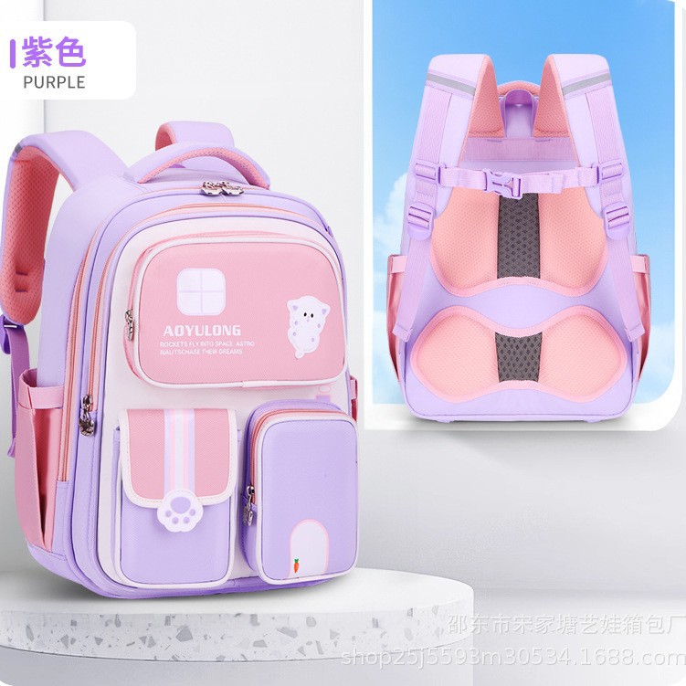 The new 2025 backpack features a large capacity for primary and secondary school students, an ultra-light back-protecting children's backpack, and is dirt-resistant and wear-resistant Application Scenario
