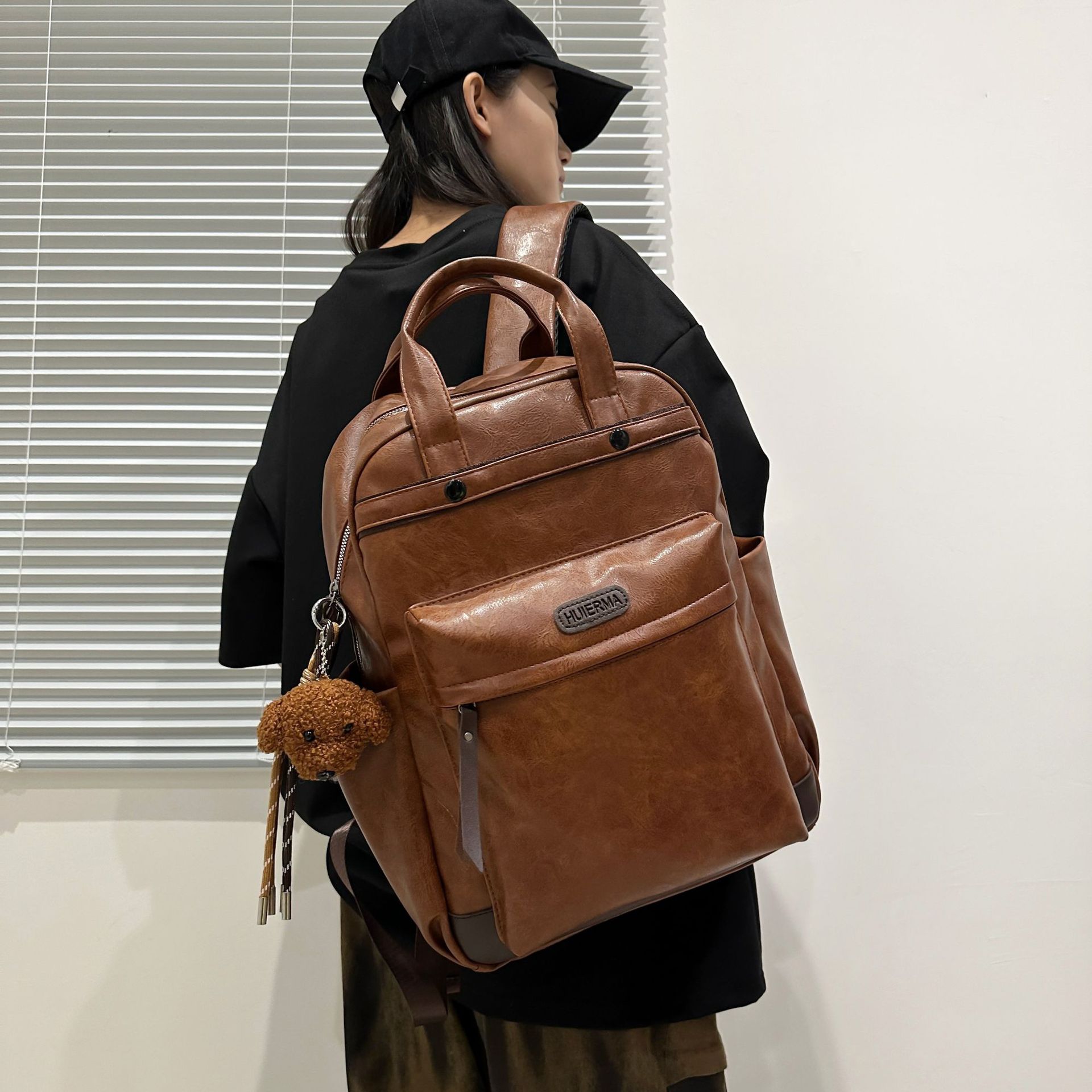 New fashionable, retro and simple college student computer bag handbag, high school student lightweight commuting large-capacity backpack full figure
