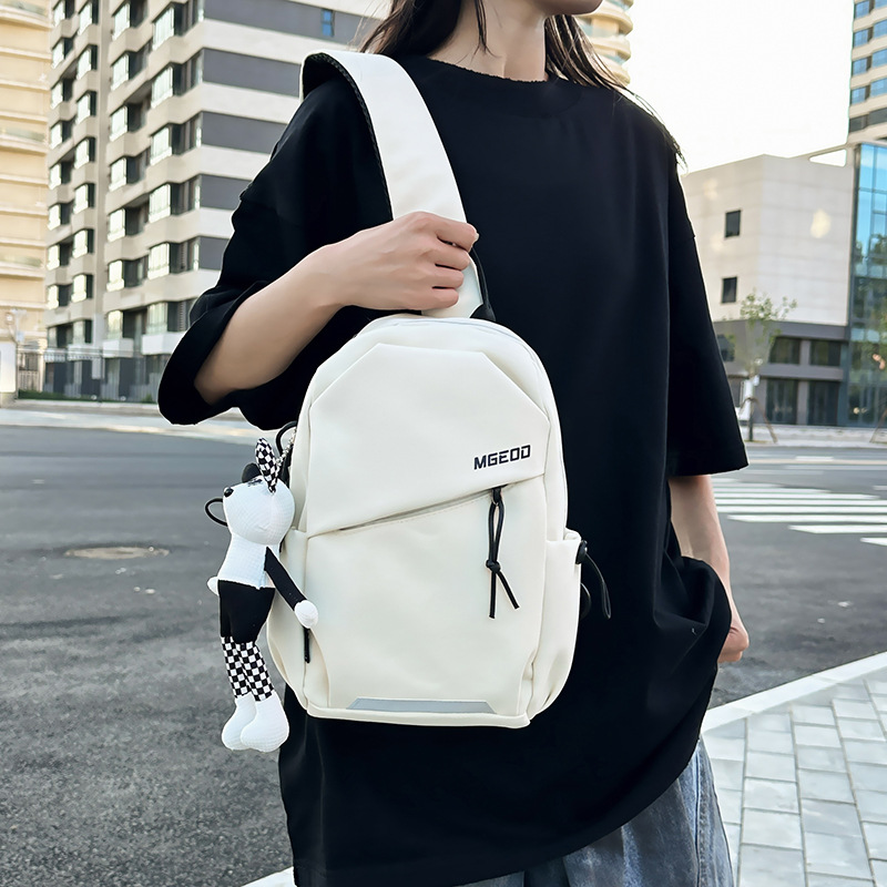 A new Korean-style ins high-appearance-level color-blocking letter chest bag for couples, a casual, simple and lightweight crossbody bag for traveling details Picture