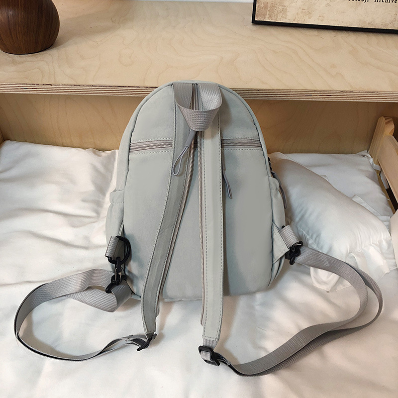 A new high-appearance-level forest-themed fresh and sweet backpack, a casual, simple, lightweight and versatile crossbody bag for high school and junior high school students Specification drawing