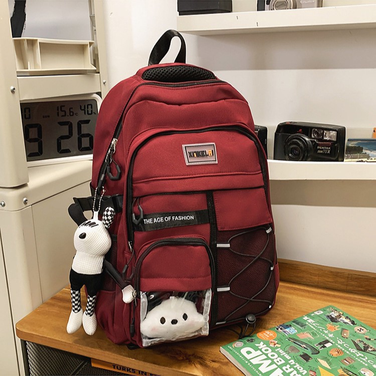 The new large-capacity student travel backpack is sturdy and durable. It is a lightweight backpack for primary and secondary school students, junior and senior high school students, and girls Application Scenario