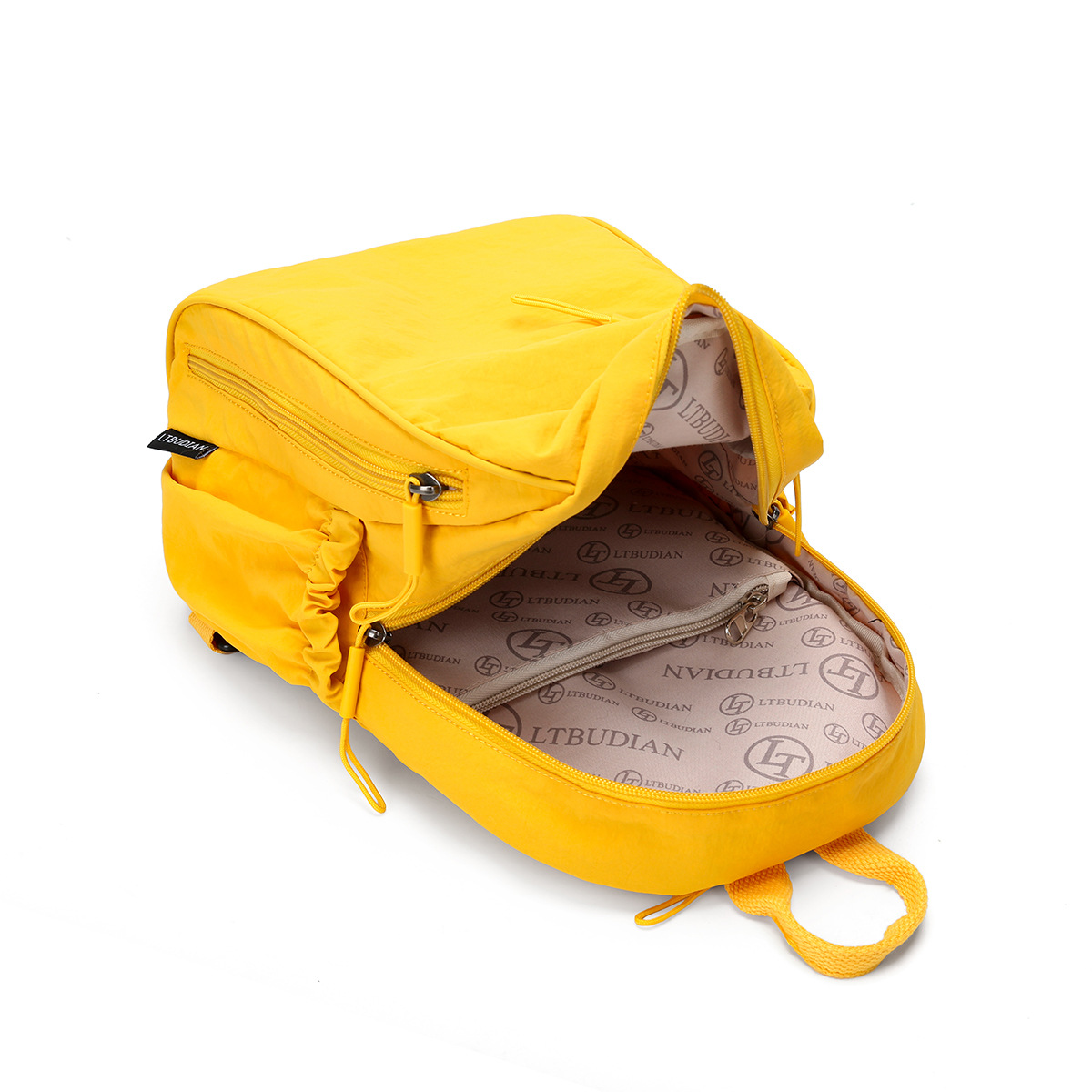 Lightweight mountain water-resistant backpack for college students' outdoor sports, large-capacity, lightweight, casual travel backpack for women Application Scenario