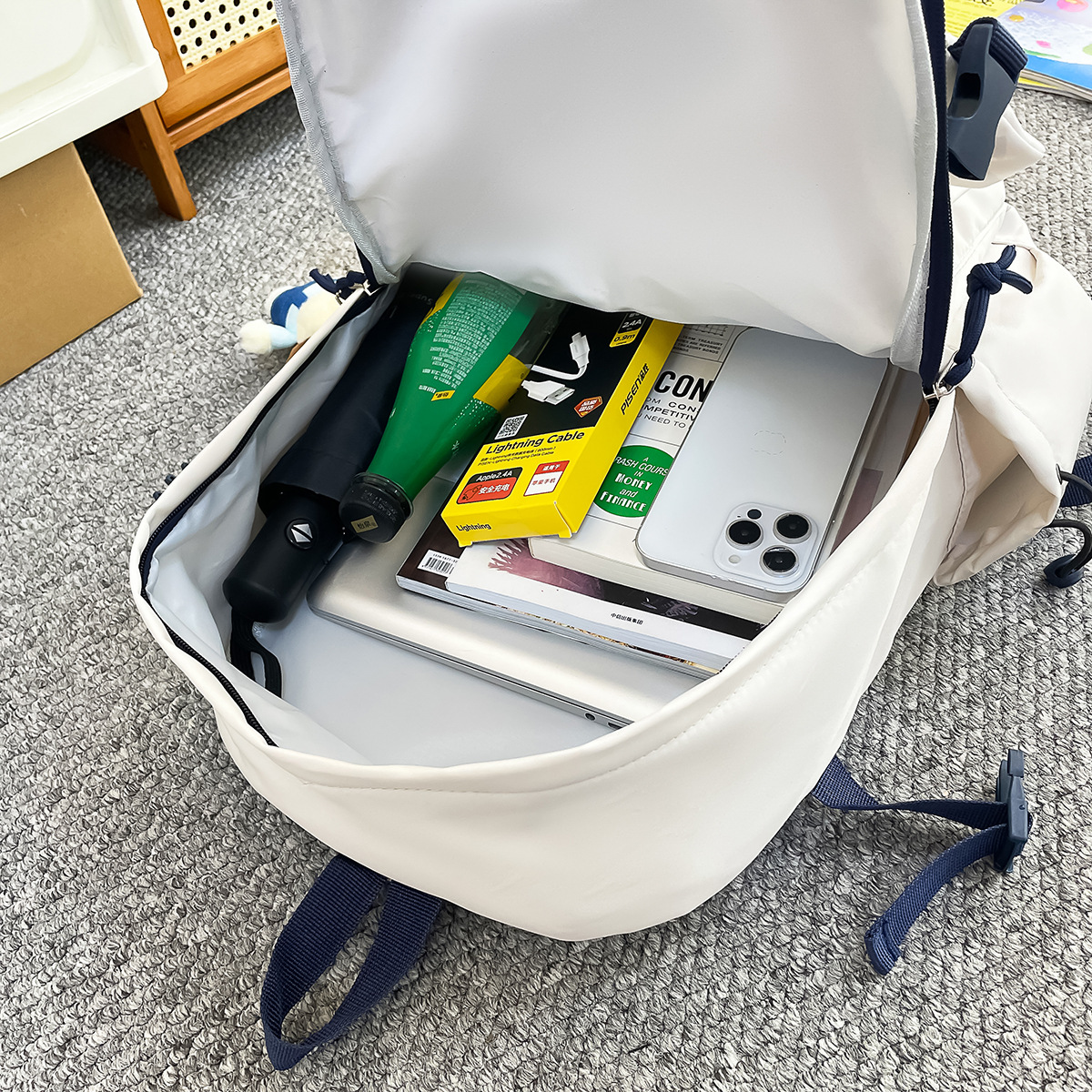 A new Korean-style ins high-look, fresh candy-colored letter backpack, a simple and lightweight backpack for junior and senior high school students Application Scenario