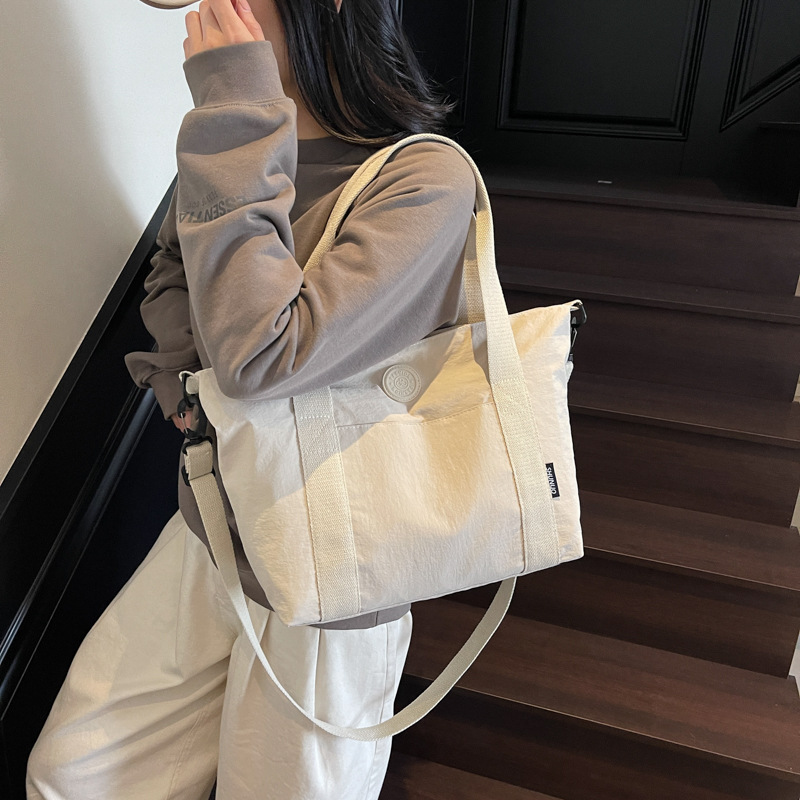 Large-capacity bag for ladies, 2025 new style fashionable handbag, versatile single-shoulder crossbody bag, simple and casual tote bag full figure